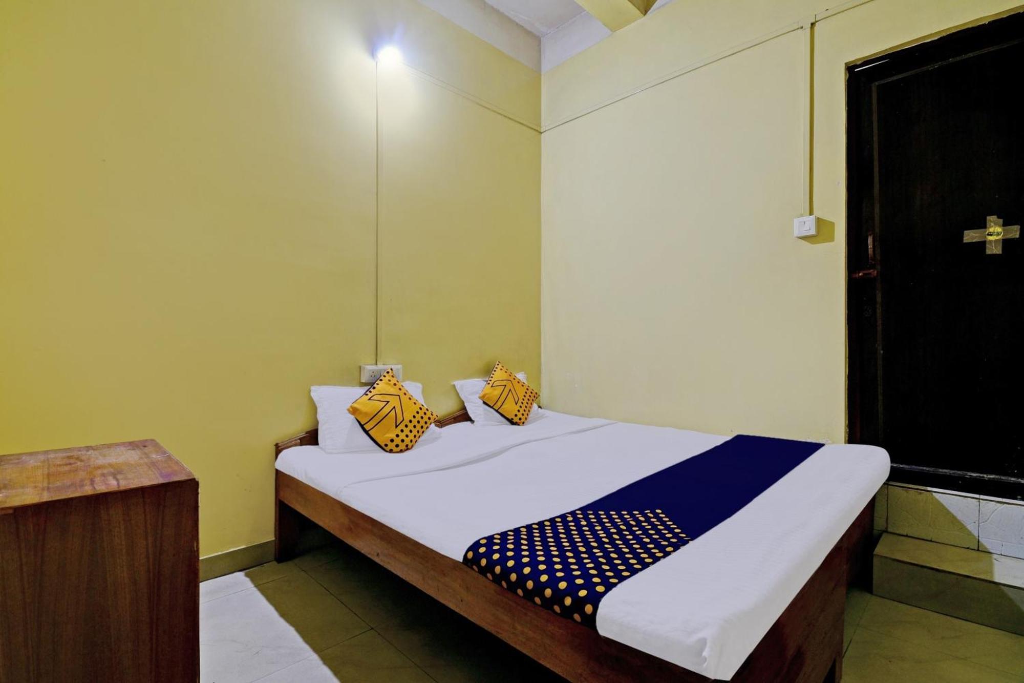 Oyo Flagship Thank You Lodge Nac Dispur Екстериор снимка